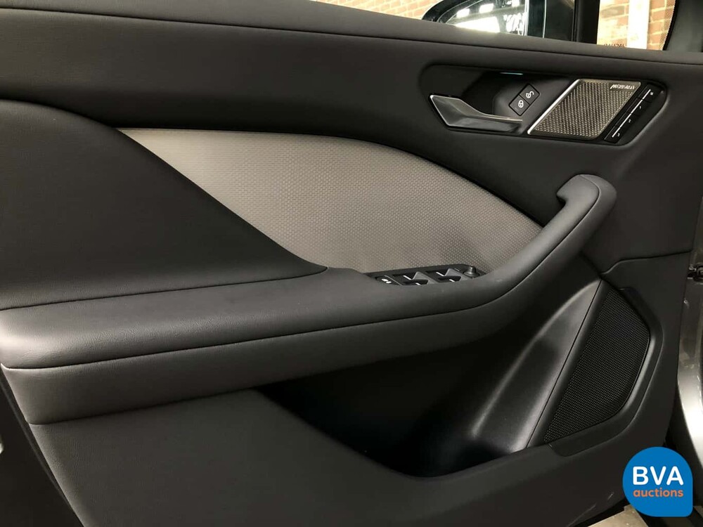 Jaguar I-Pace EV400 SE 4% Addition 400hp 2018, K-205-PZ.