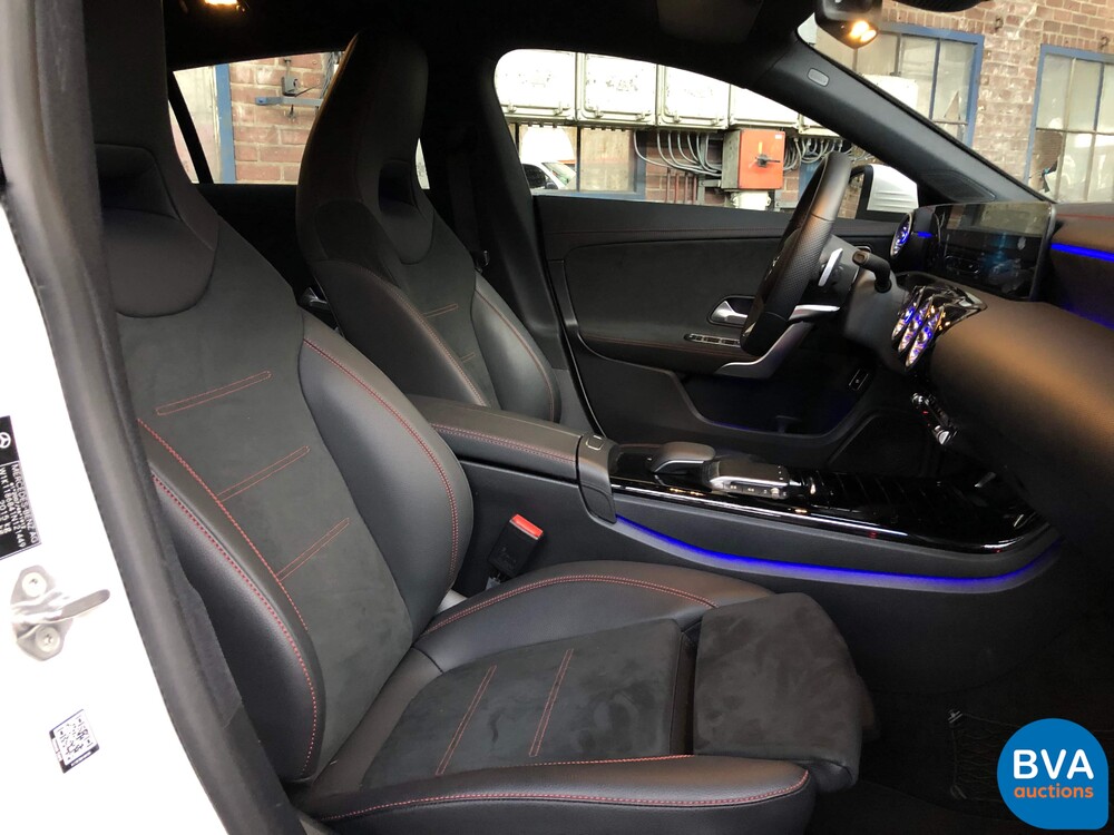 Mercedes-Benz CLA180 AMG-Styling 136 PS CLA-Klasse 2020 -GARANTIE-.
