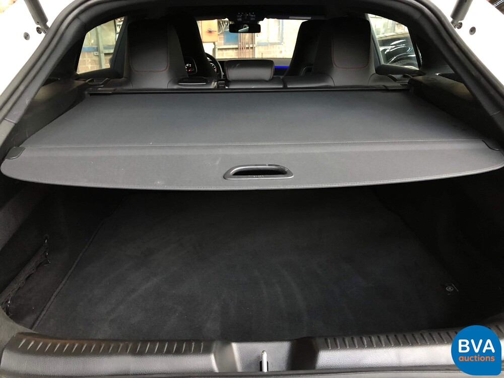 Mercedes-Benz CLA180 AMG-Styling 136 PS CLA-Klasse 2020 -GARANTIE-.