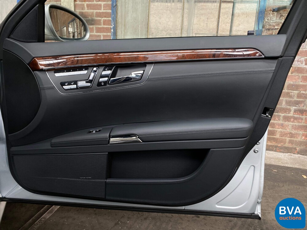 Mercedes-Benz S63 AMG Lange S-Klasse AMG 525 PS 2009, J-410-JK.