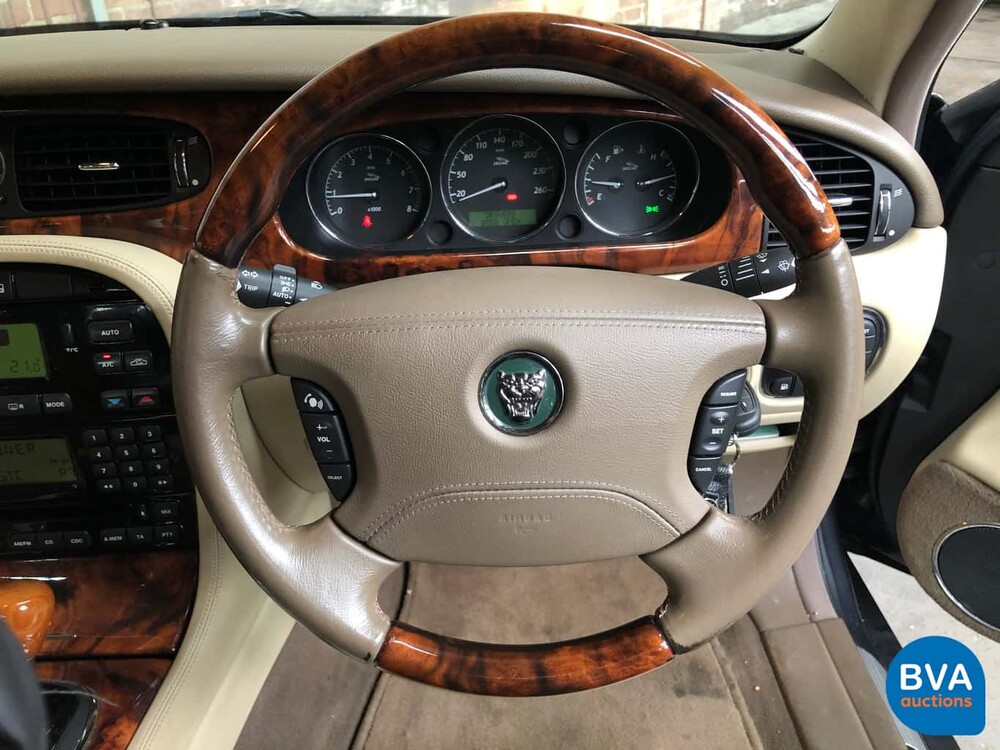 Jaguar XJ6 L 3.0 V6 Executive LWB 238 PS 2005, H-738-NT.