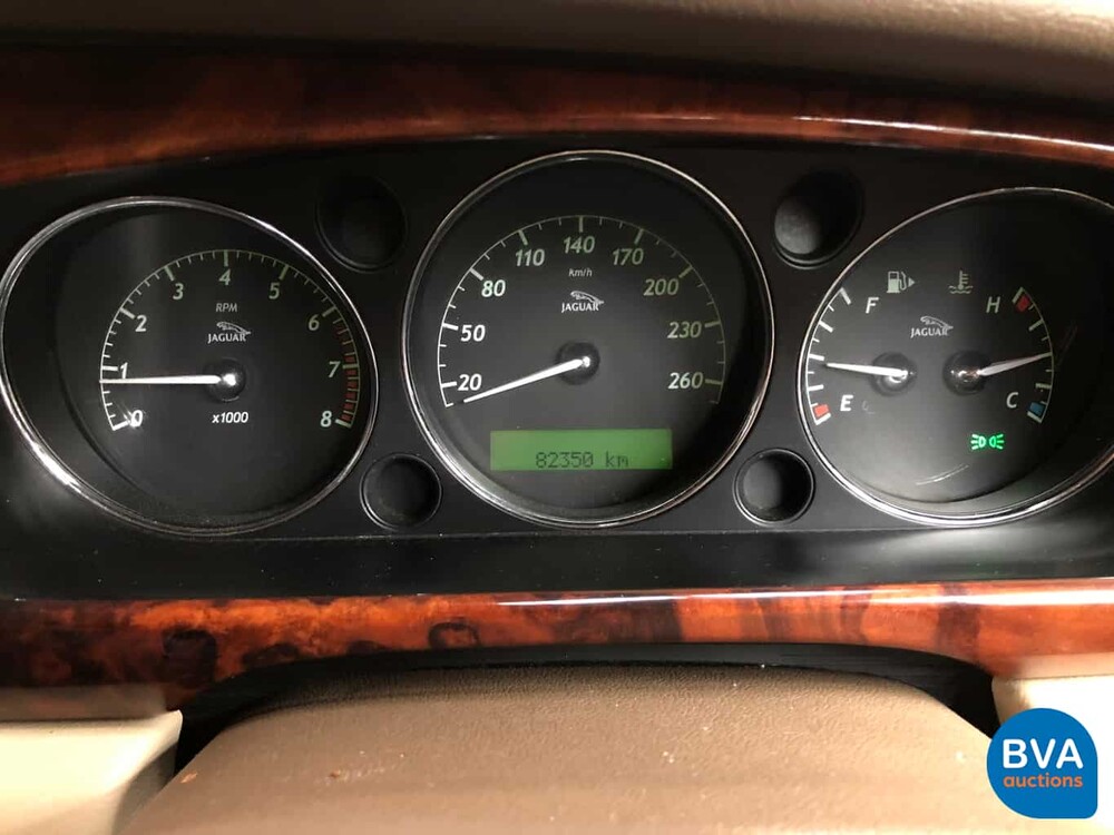 Jaguar XJ6 L 3.0 V6 Executive LWB 238 PS 2005, H-738-NT.