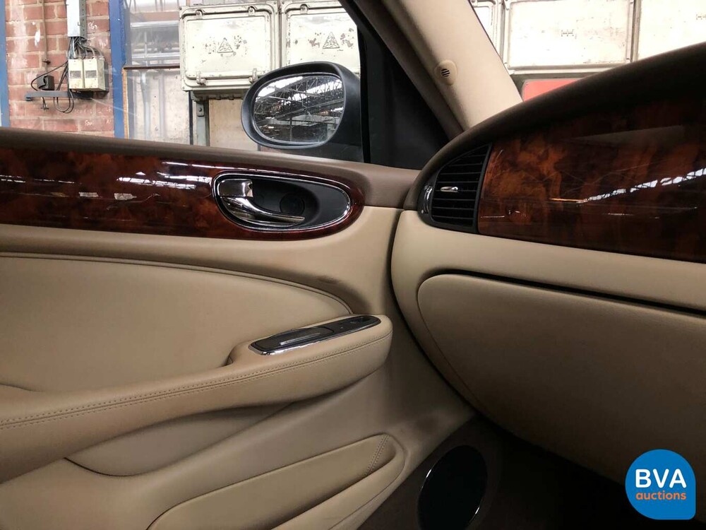 Jaguar XJ6 L 3.0 V6 Executive LWB 238 PS 2005, H-738-NT.