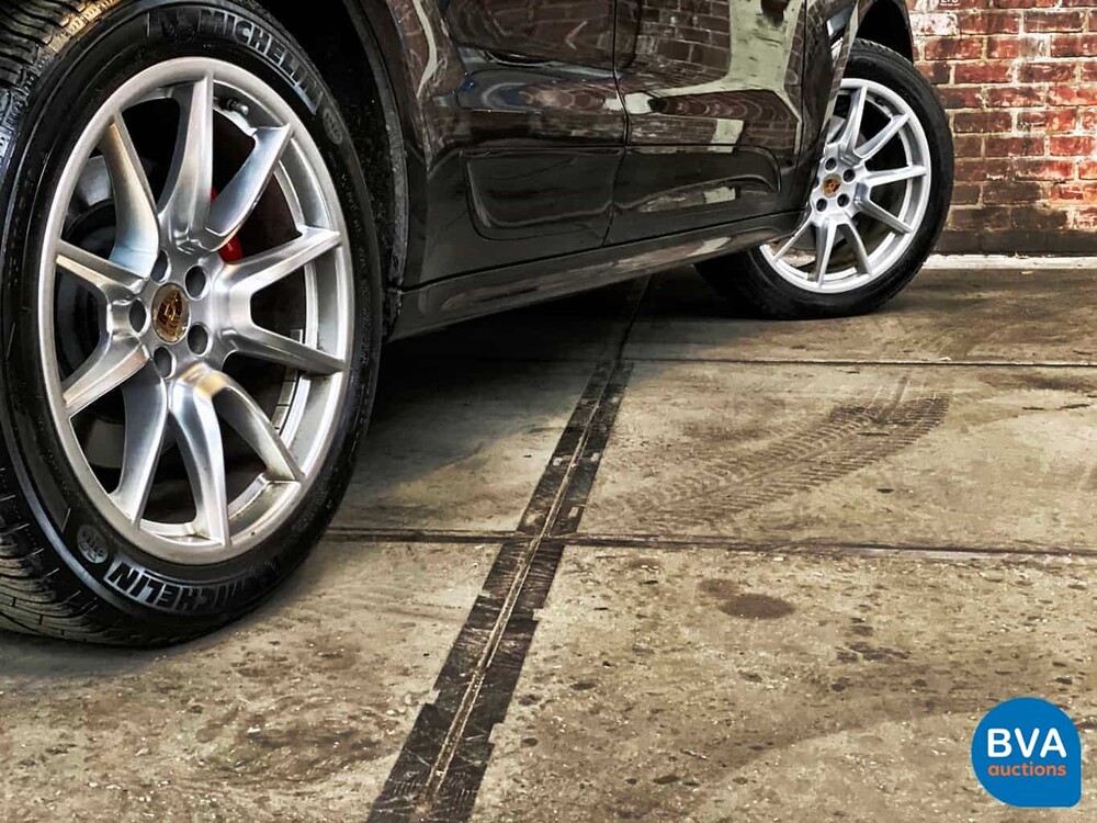 Porsche Macan Turbo 400hp 3.6 Sport-Chrono -Original NL- 2014, 2-TXB-93.