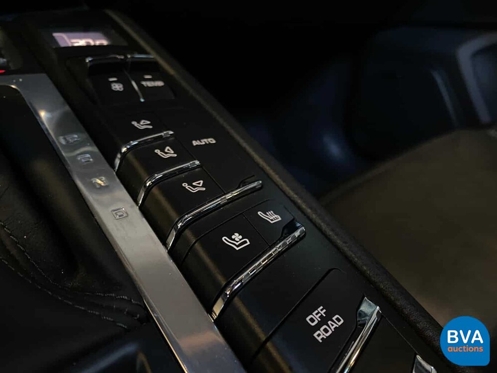 Porsche Macan Turbo 400hp 3.6 Sport-Chrono -Original NL- 2014, 2-TXB-93.