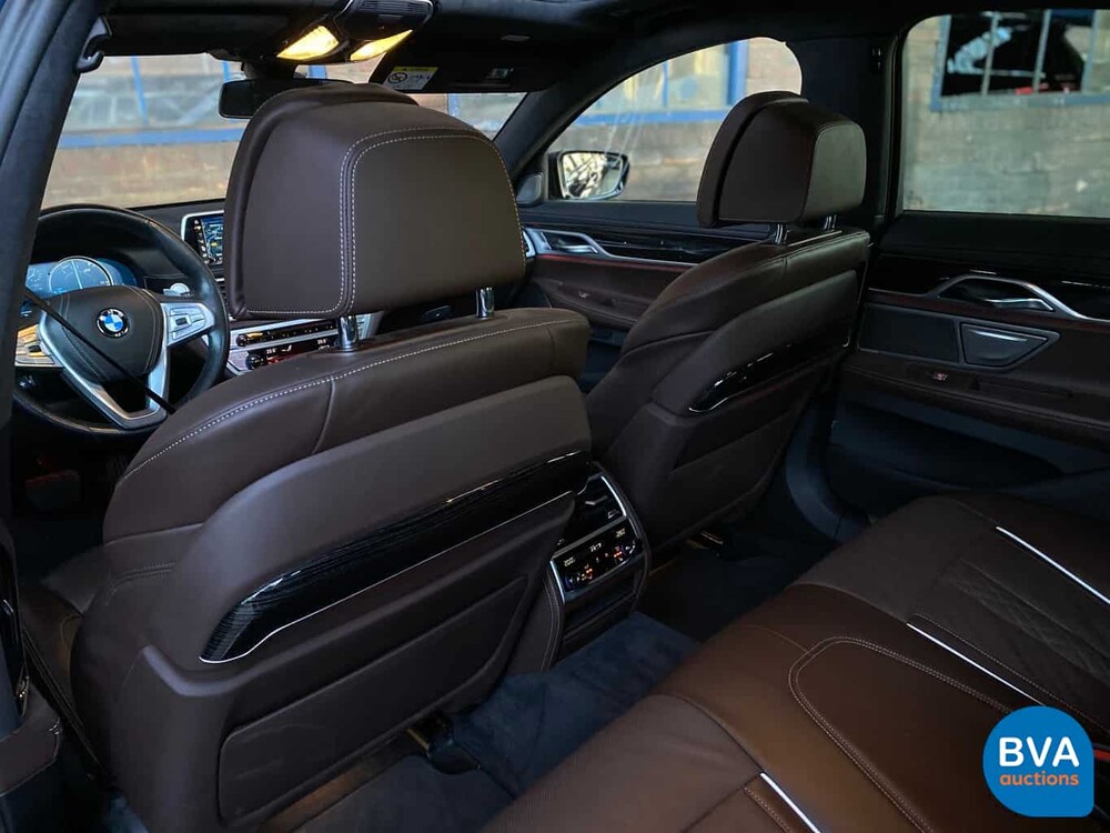 BMW 740d xDrive M-Sport High Executive 320hp 7-Series 2017, SH-847-X.