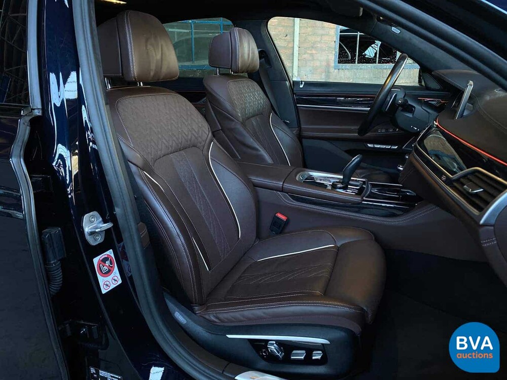 BMW 740d xDrive M-Sport High Executive 320hp 7-Series 2017, SH-847-X.