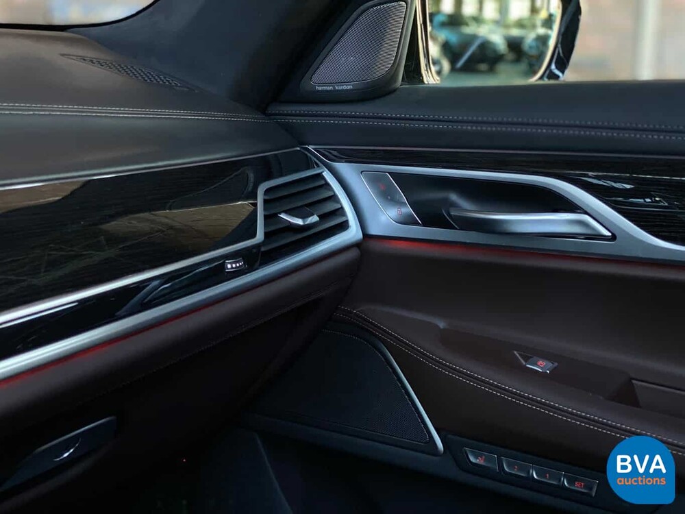 BMW 740d xDrive M-Sport High Executive 320hp 7-Series 2017, SH-847-X.