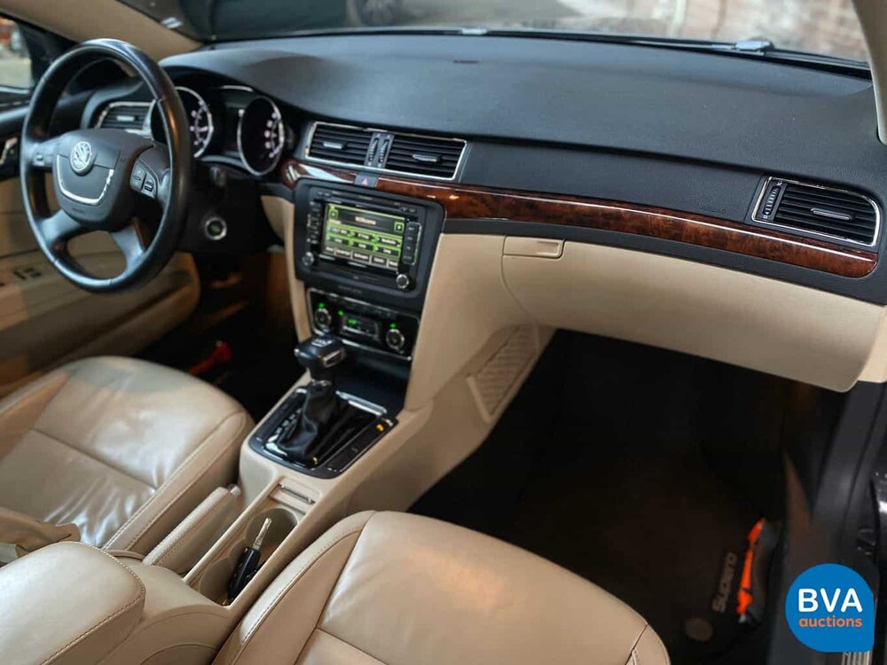 Skoda Superb Combi 1.8 TSI Elegance 18 "LMV 2011, 20-SVN-1.