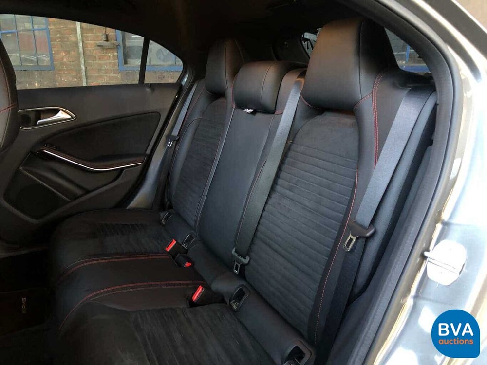 Mercedes-Benz A180d AMG-Line Night edition 109hp 2017.