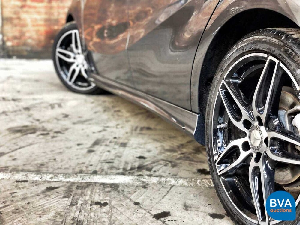 Mercedes-Benz A180d AMG-Line Night edition 109hp 2017.