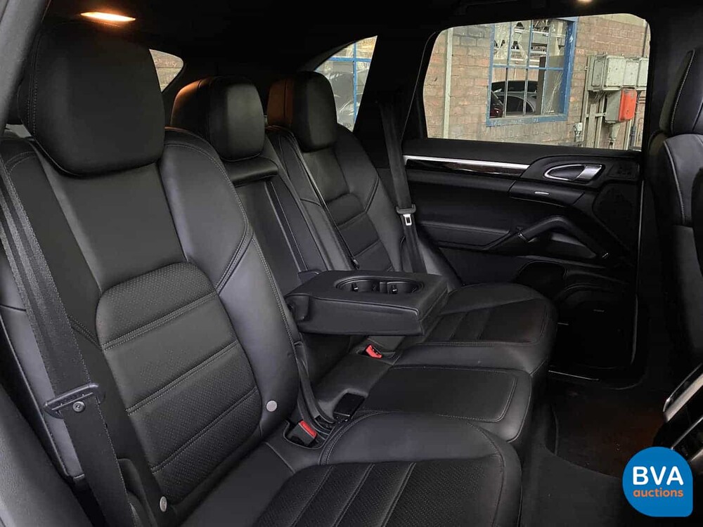 Porsche Cayenne S 4.8 V8 400 PS 2013, 2-XJF-10.