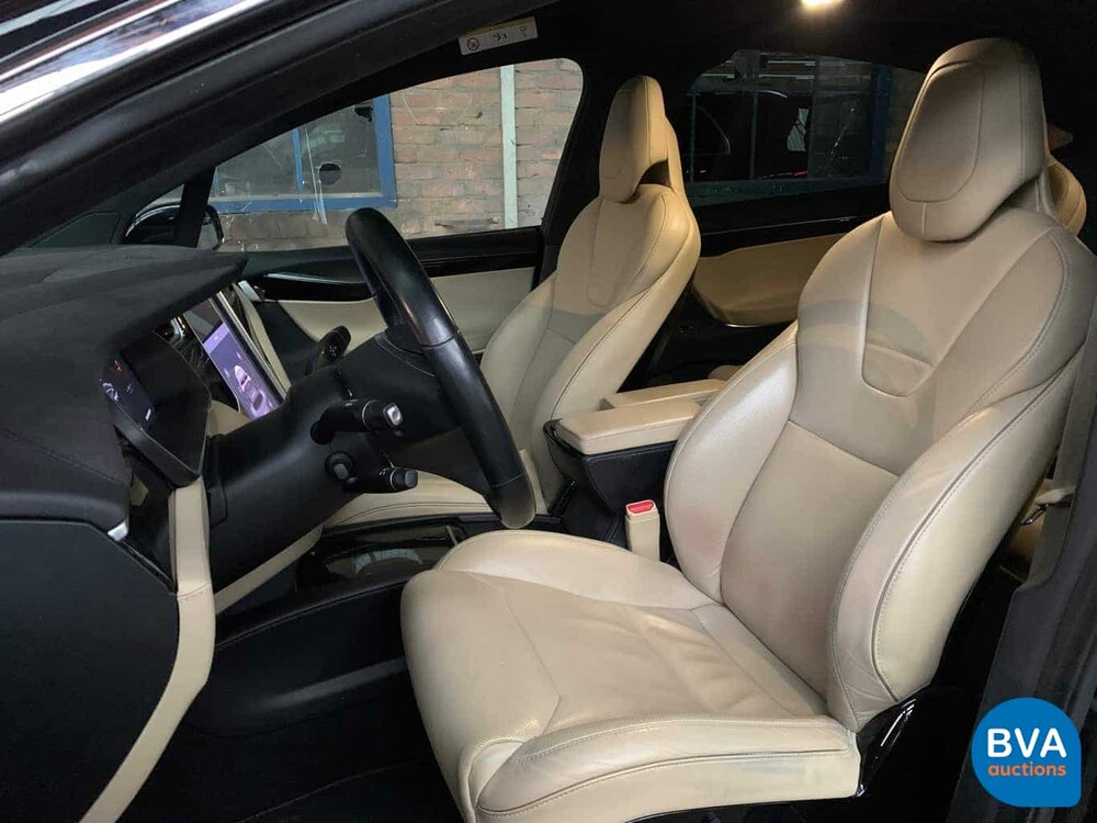 Tesla Model X 90D Base 6-Personen -4% Zusatz- 428 PS 2016 -Original NL-, KK-837-K.