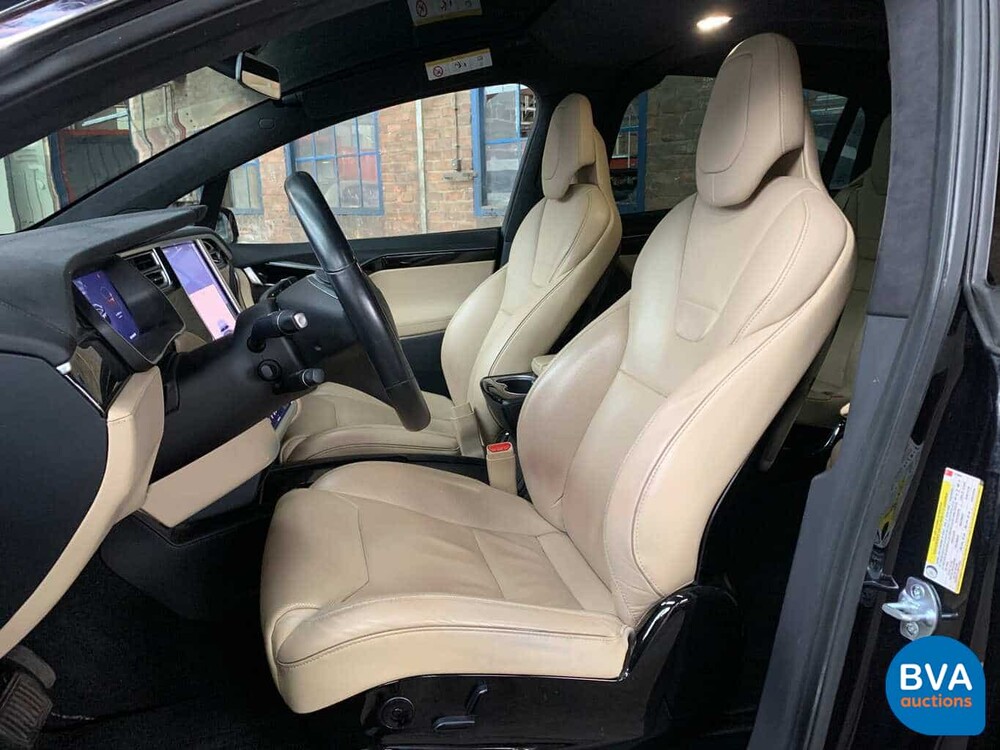 Tesla Model X 90D Base 6-Personen -4% Zusatz- 428 PS 2016 -Original NL-, KK-837-K.