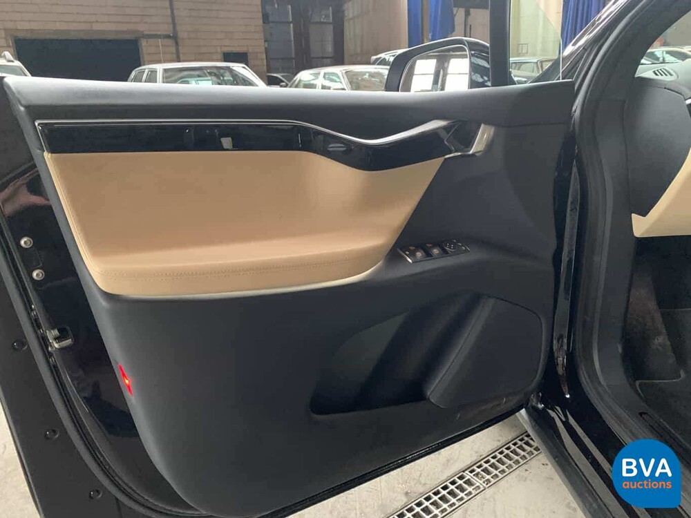 Tesla Model X 90D Base 6-Personen -4% Zusatz- 428 PS 2016 -Original NL-, KK-837-K.