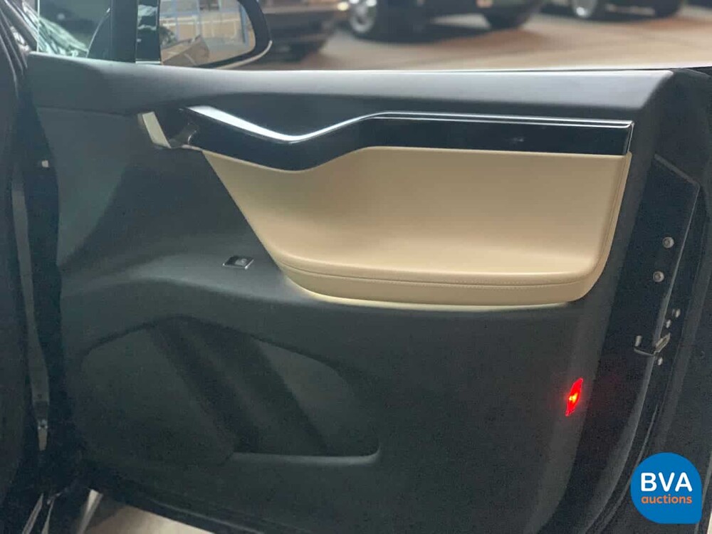 Tesla Model X 90D Base 6-Personen -4% Zusatz- 428 PS 2016 -Original NL-, KK-837-K.