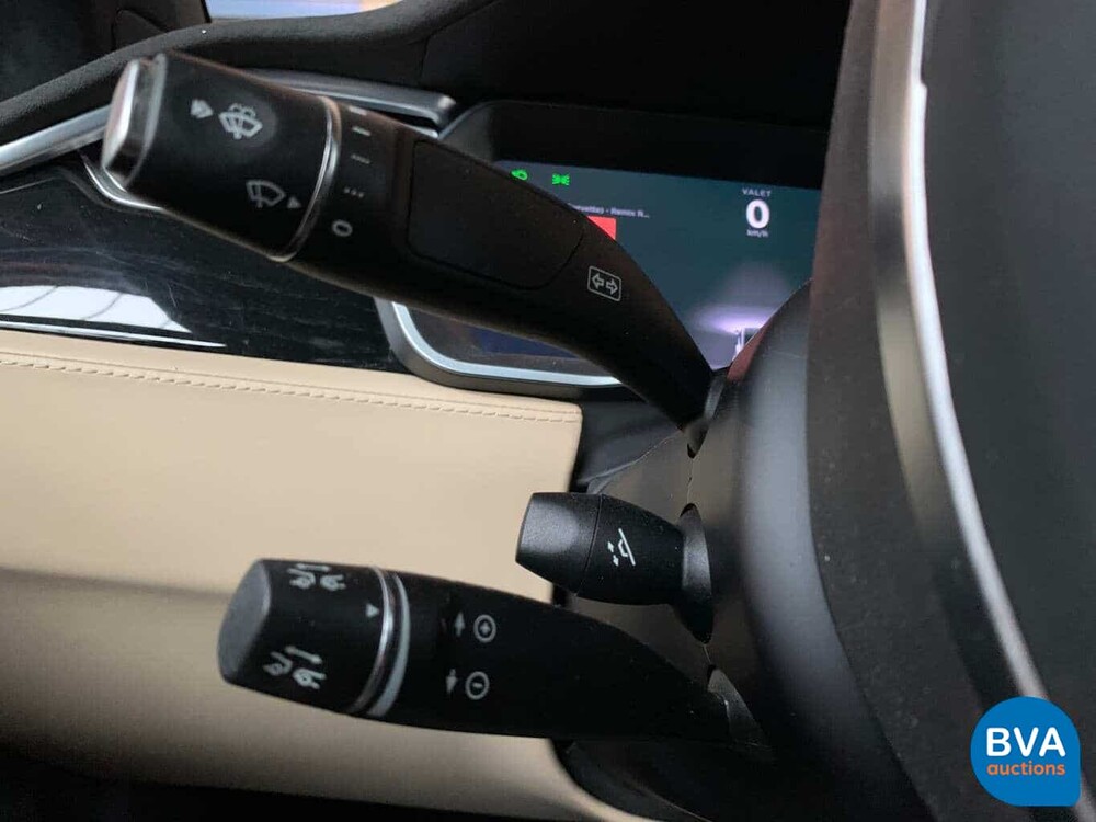 Tesla Model X 90D Base 6-Personen -4% Zusatz- 428 PS 2016 -Original NL-, KK-837-K.