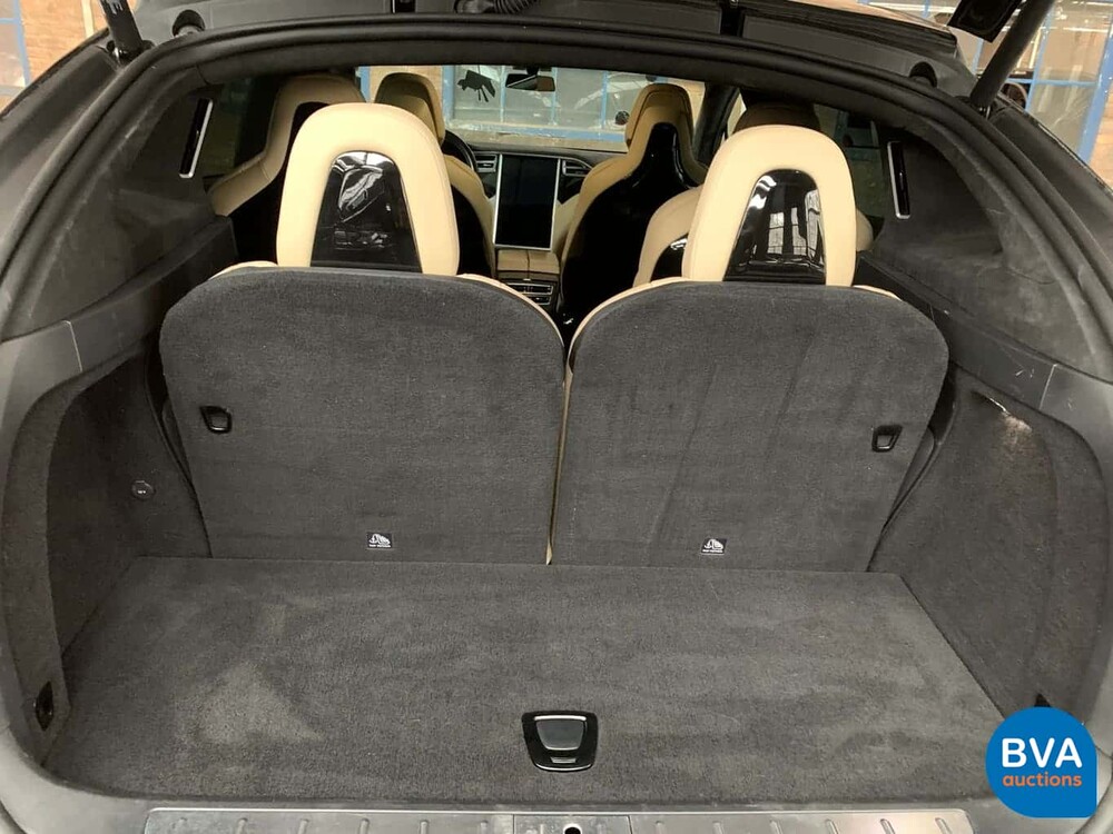 Tesla Model X 90D Base 6-Personen -4% Zusatz- 428 PS 2016 -Original NL-, KK-837-K.