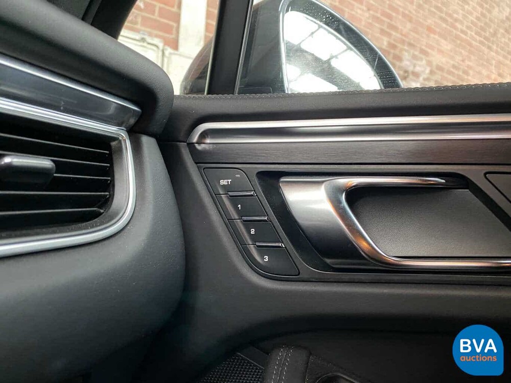 Porsche Macan GTS V6 Bi-Turbo 360hp 2016 Facelift.