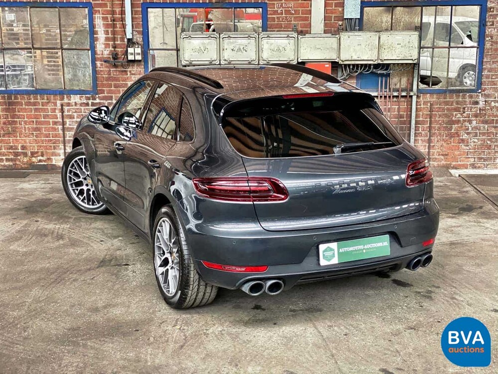 Porsche Macan GTS V6 Bi-Turbo 360hp 2016 Facelift.