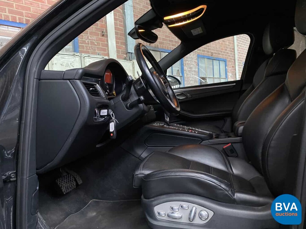 Porsche Macan GTS V6 Bi-Turbo 360hp 2016 Facelift.