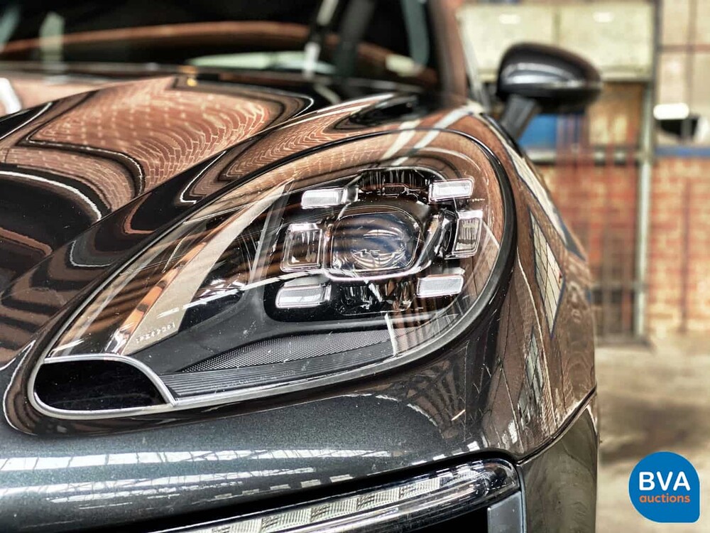 Porsche Macan GTS V6 Bi-Turbo 360hp 2016 Facelift.