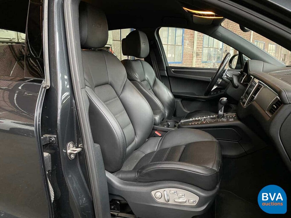 Porsche Macan GTS V6 Bi-Turbo 360hp 2016 Facelift.