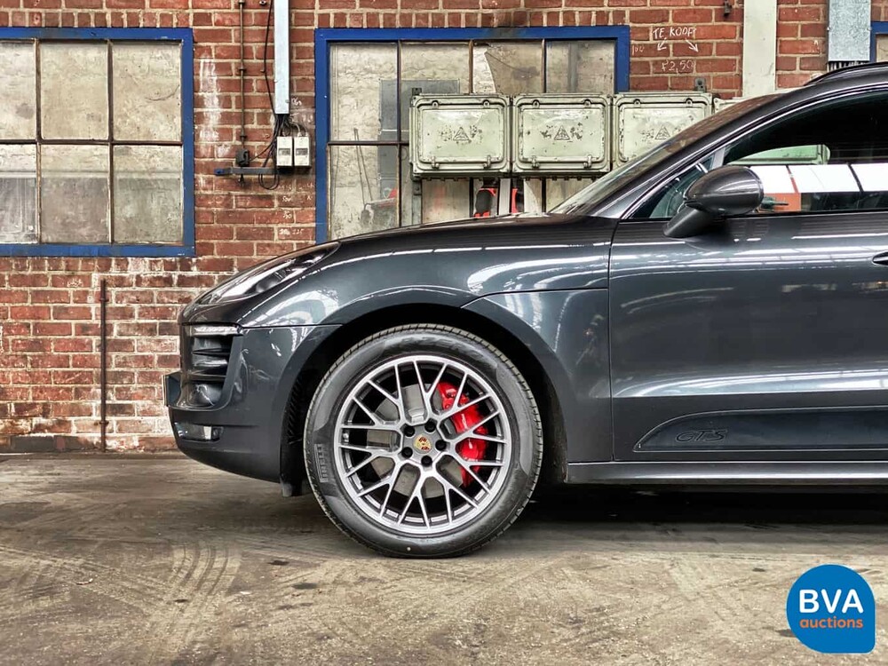 Porsche Macan GTS V6 Bi-Turbo 360hp 2016 Facelift.