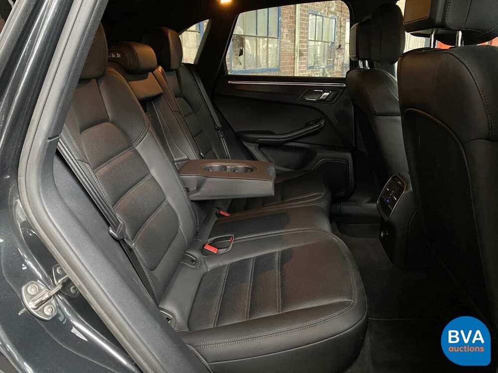 Porsche Macan GTS V6 Bi-Turbo 360hp 2016 Facelift.