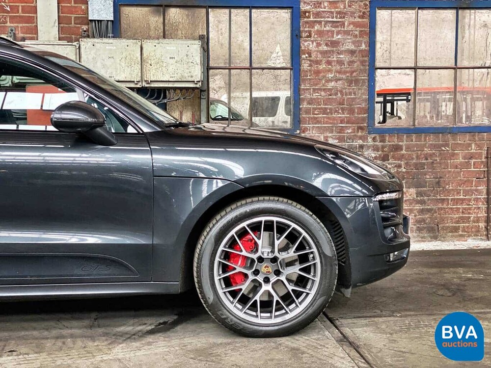 Porsche Macan GTS V6 Bi-Turbo 360hp 2016 Facelift.