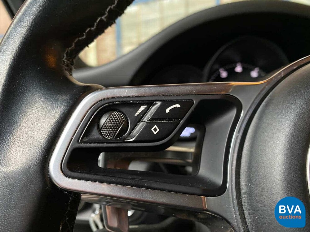 Porsche Macan GTS V6 Bi-Turbo 360hp 2016 Facelift.