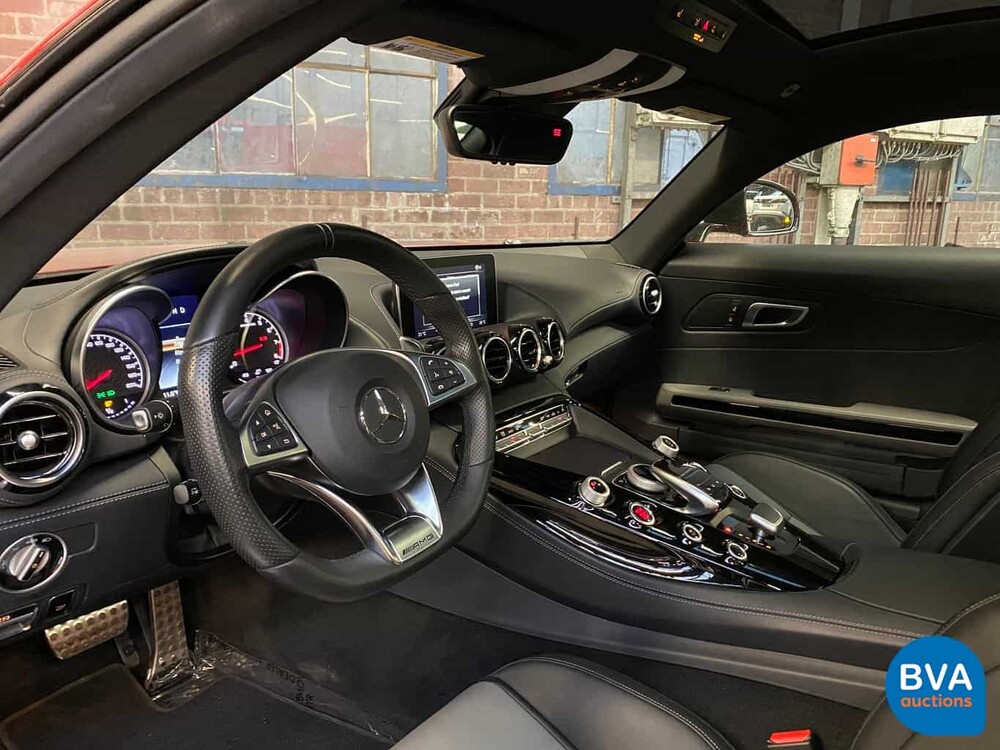 Mercedes-Benz AMG GT 4.0 V8 462hp 2018.