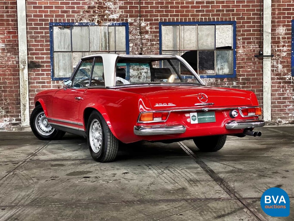 Mercedes-Benz 250SL Pagode W113 1968.
