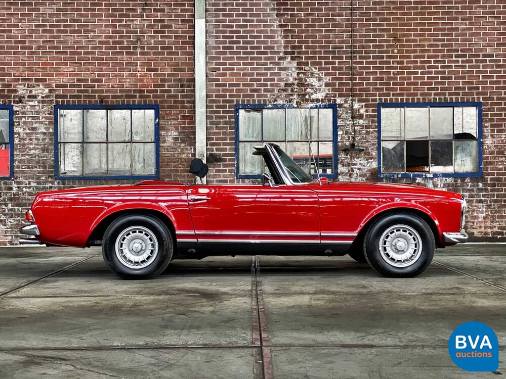 Mercedes-Benz 250SL Pagode W113 1968.