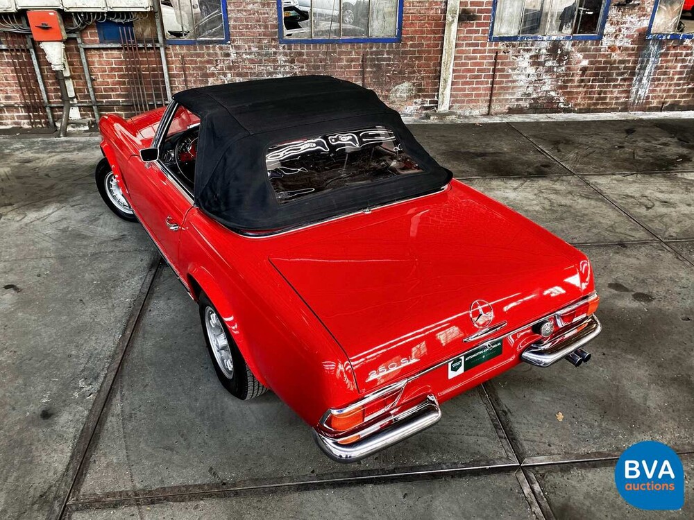 Mercedes-Benz 250SL Pagode W113 1968.