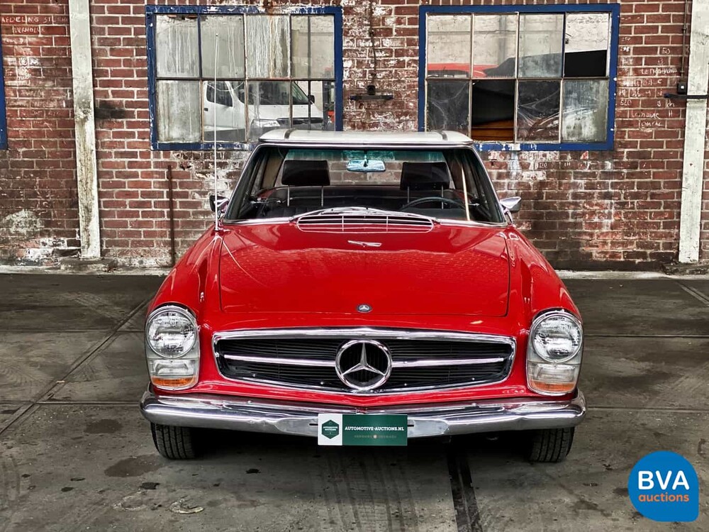 Mercedes-Benz 250SL Pagode W113 1968.