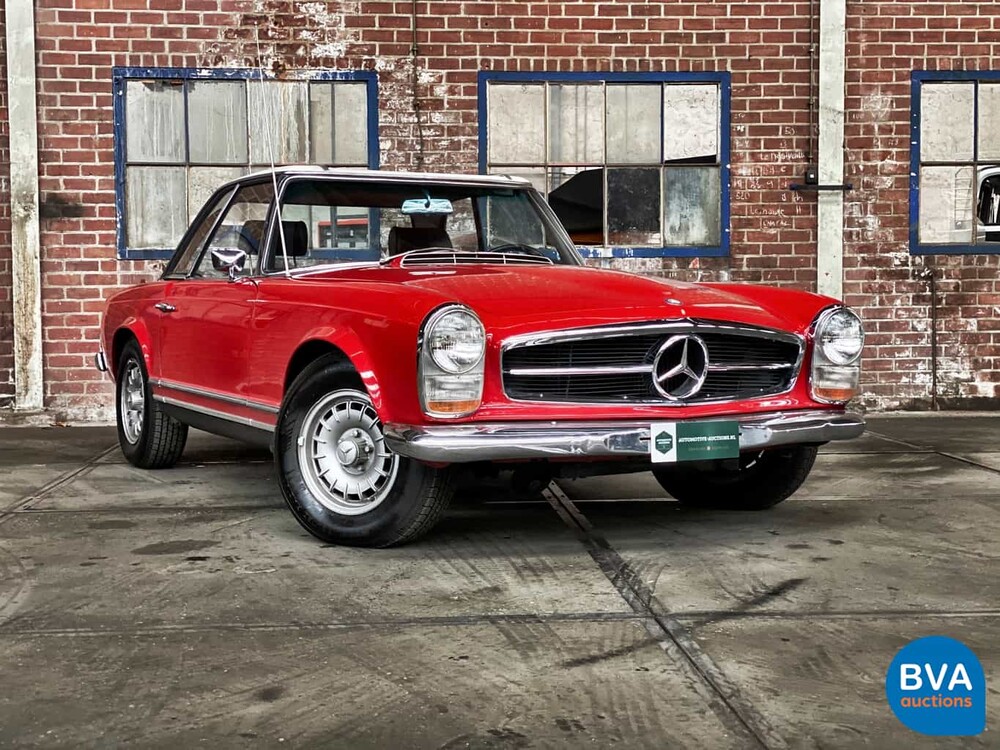 Mercedes-Benz 250SL Pagode W113 1968.