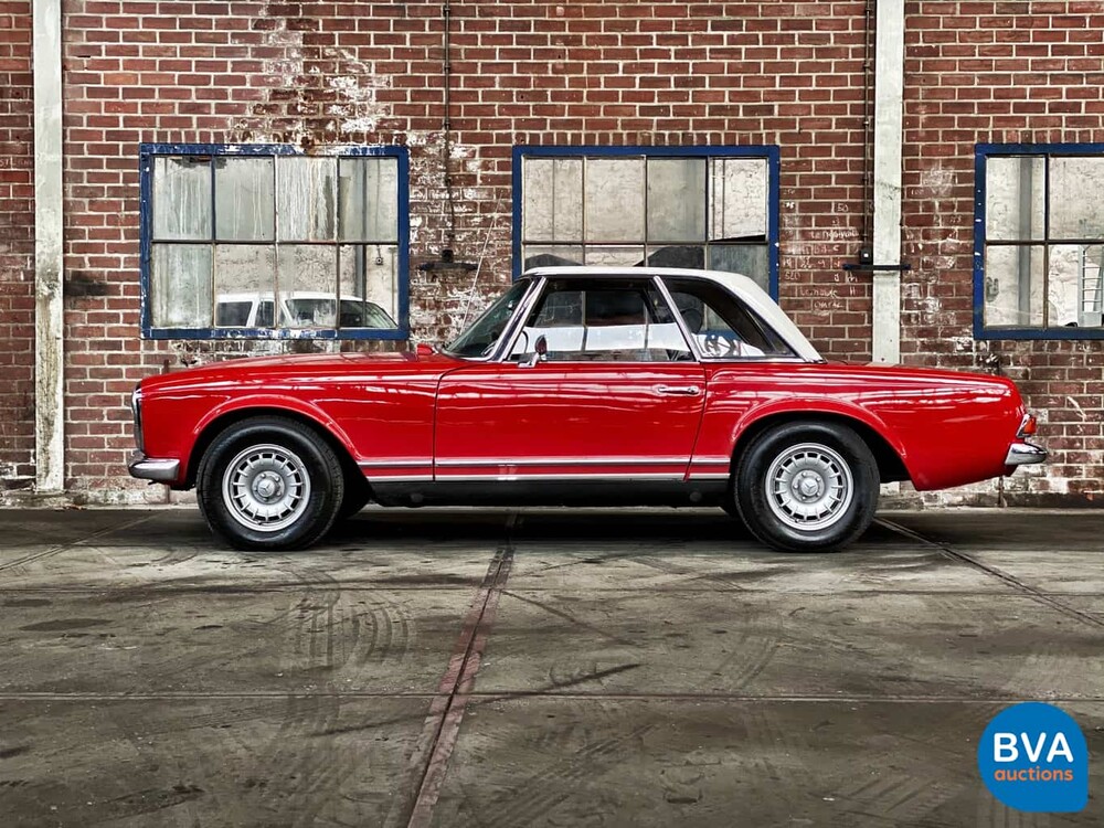 Mercedes-Benz 250SL Pagode W113 1968.
