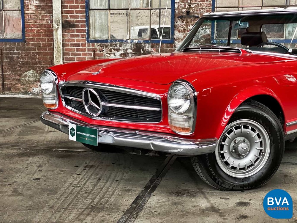 Mercedes-Benz 250SL Pagode W113 1968.