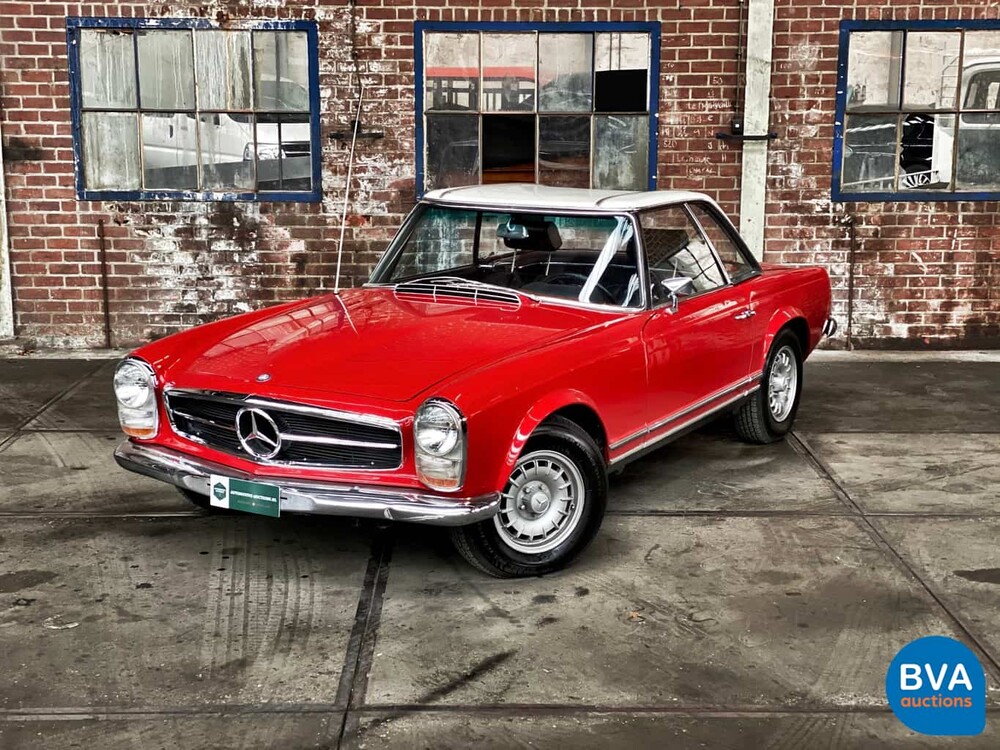 Mercedes-Benz 250SL Pagode W113 1968.
