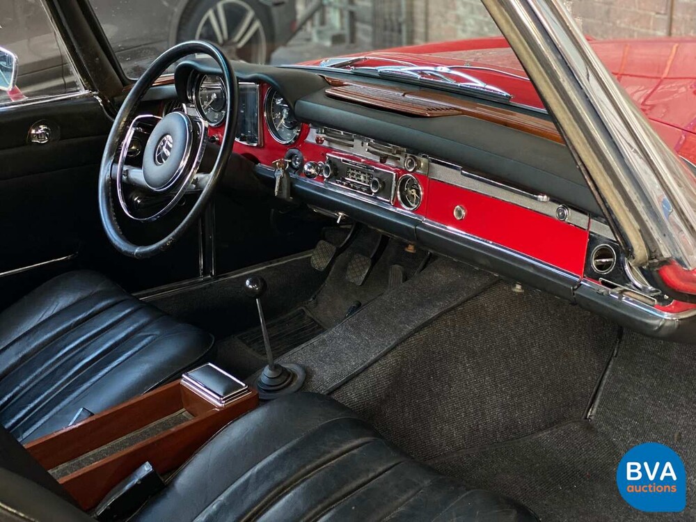 Mercedes-Benz 250SL Pagode W113 1968.