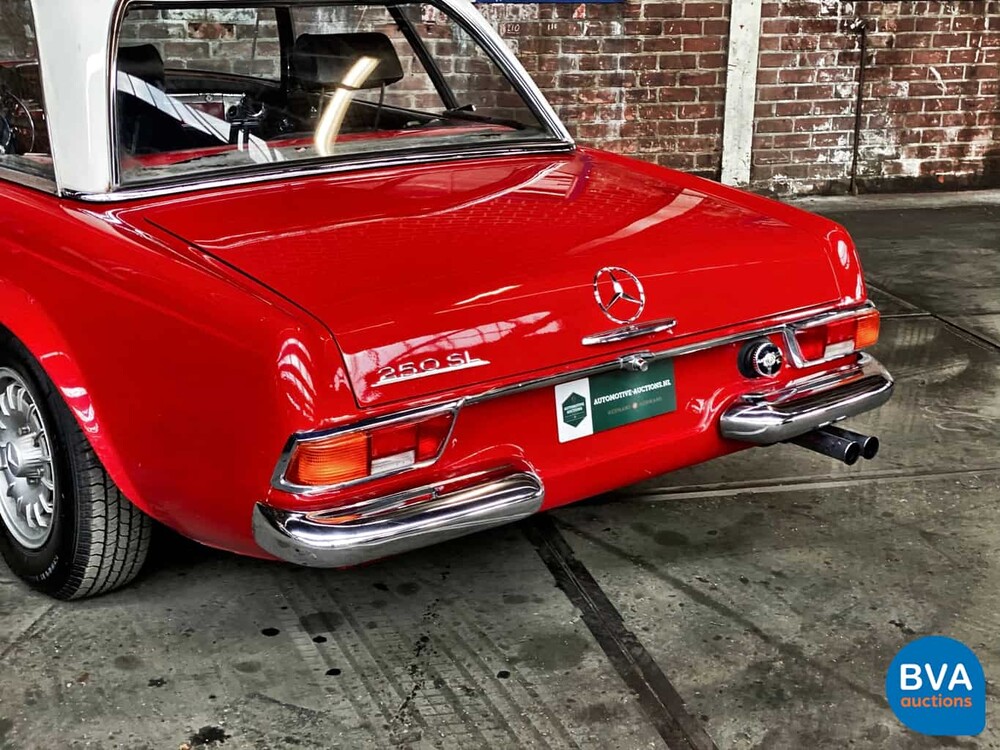 Mercedes-Benz 250SL Pagode W113 1968.