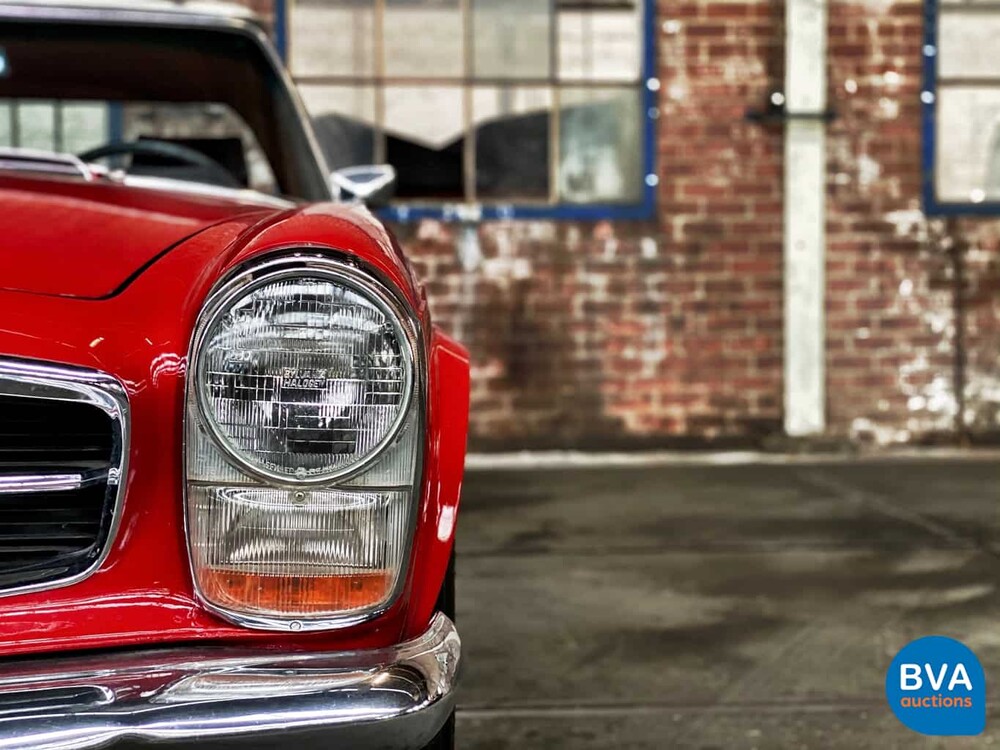 Mercedes-Benz 250SL Pagode W113 1968.