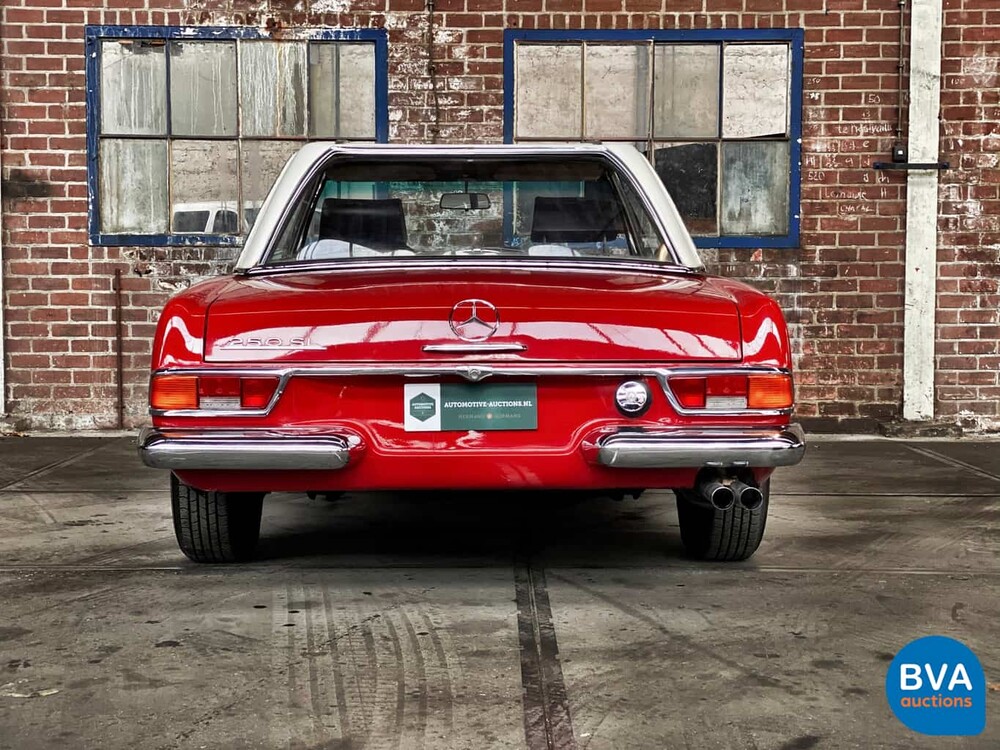 Mercedes-Benz 250SL Pagode W113 1968.