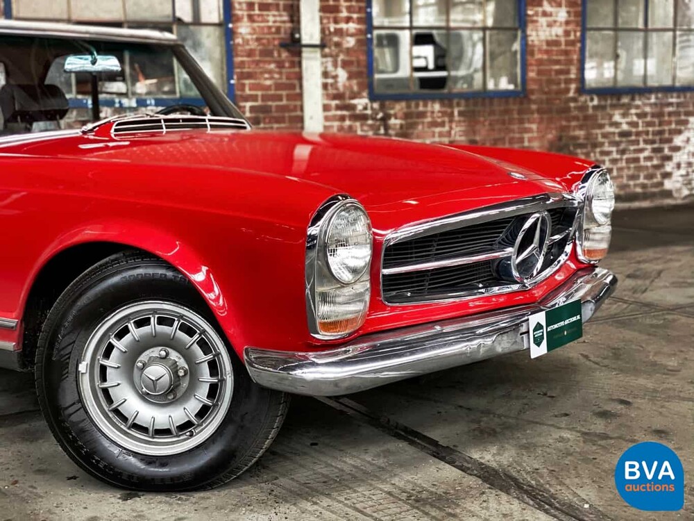 Mercedes-Benz 250SL Pagode W113 1968.