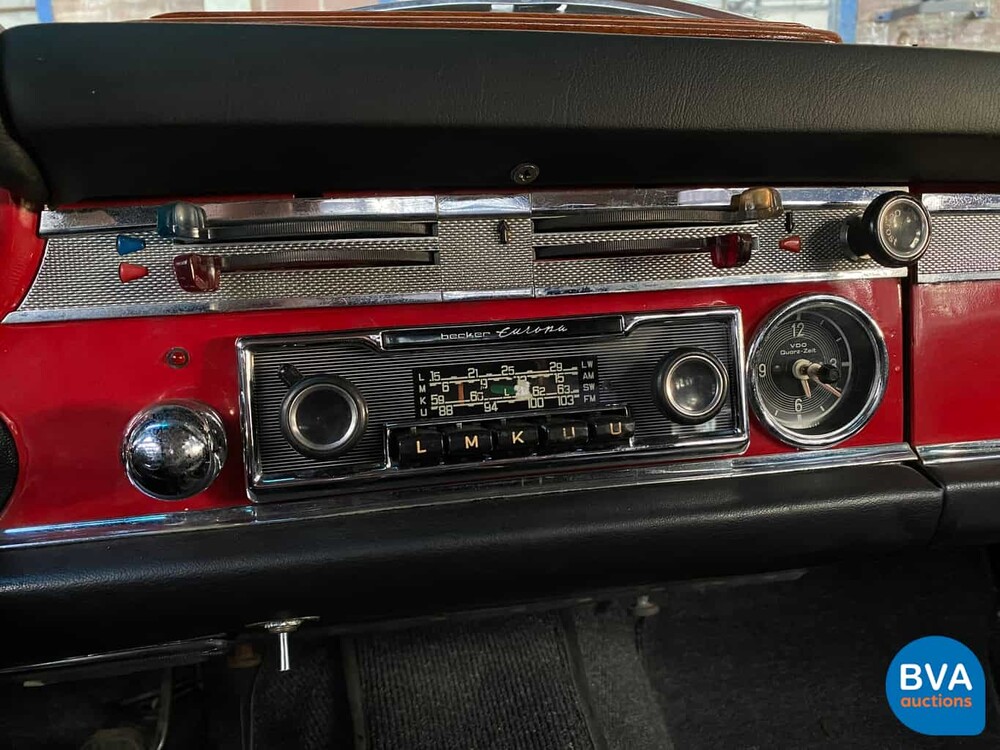 Mercedes-Benz 250SL Pagode W113 1968.