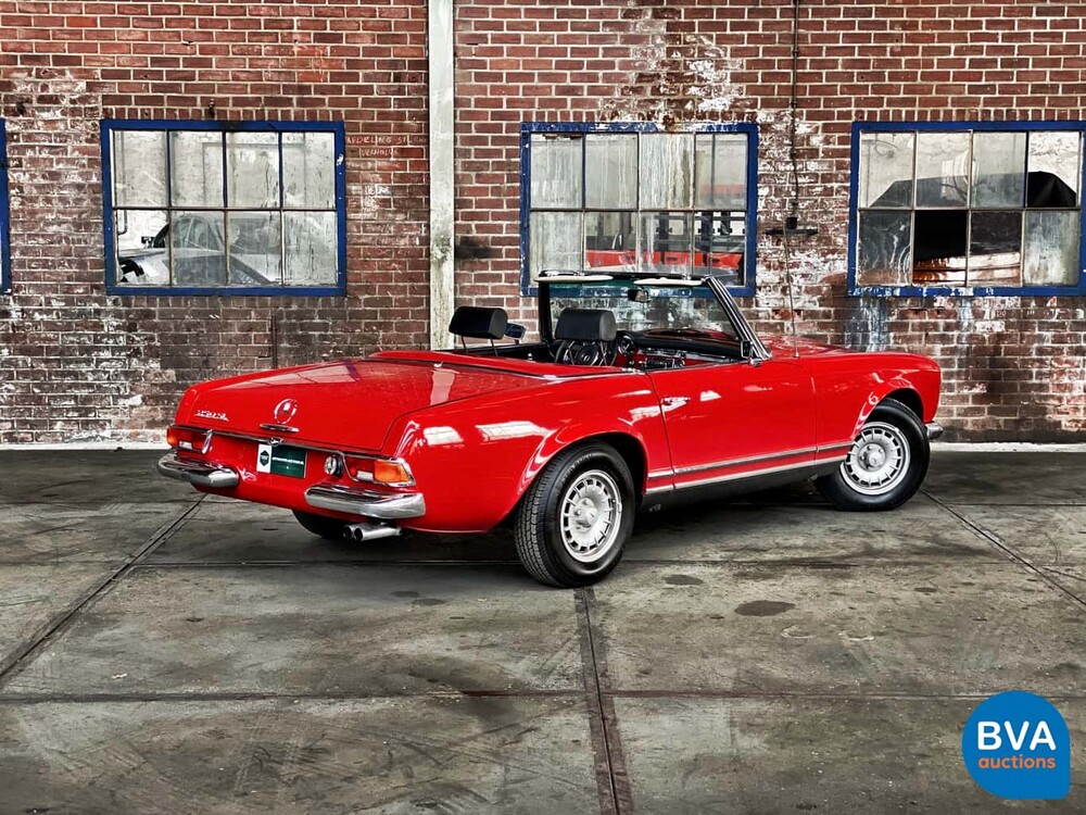 Mercedes-Benz 250SL Pagode W113 1968.