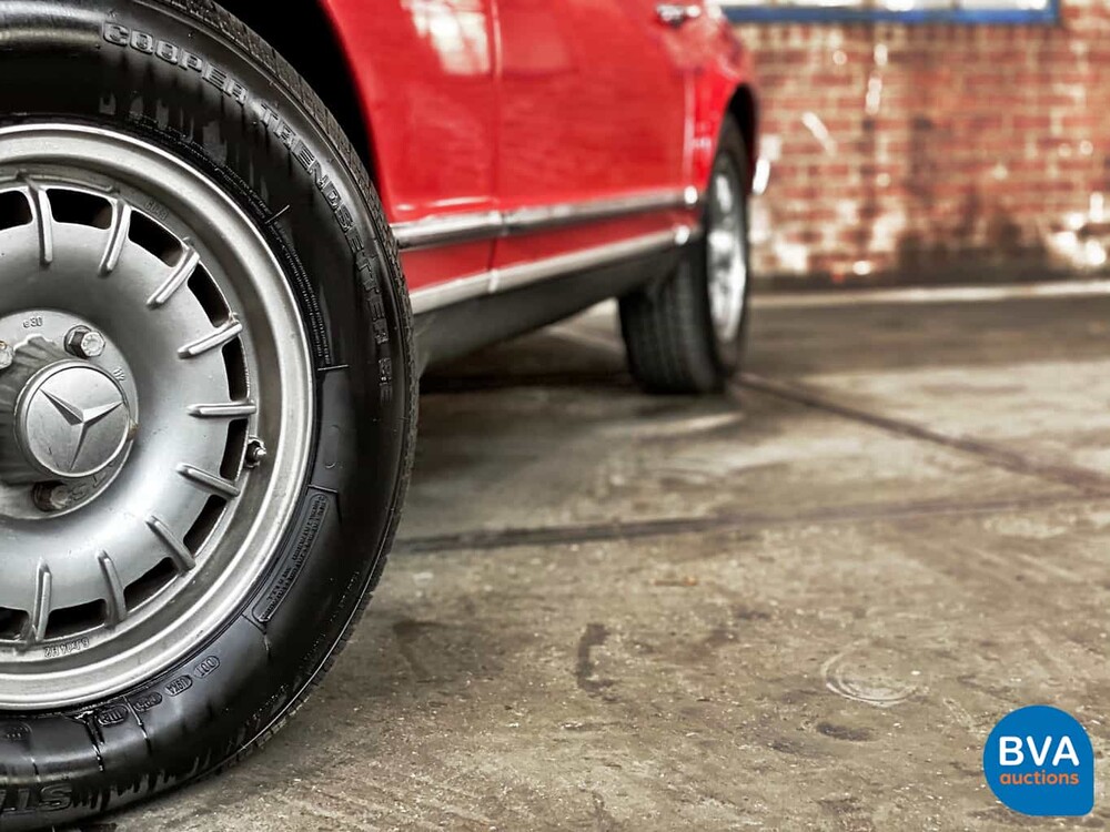 Mercedes-Benz 250SL Pagode W113 1968.