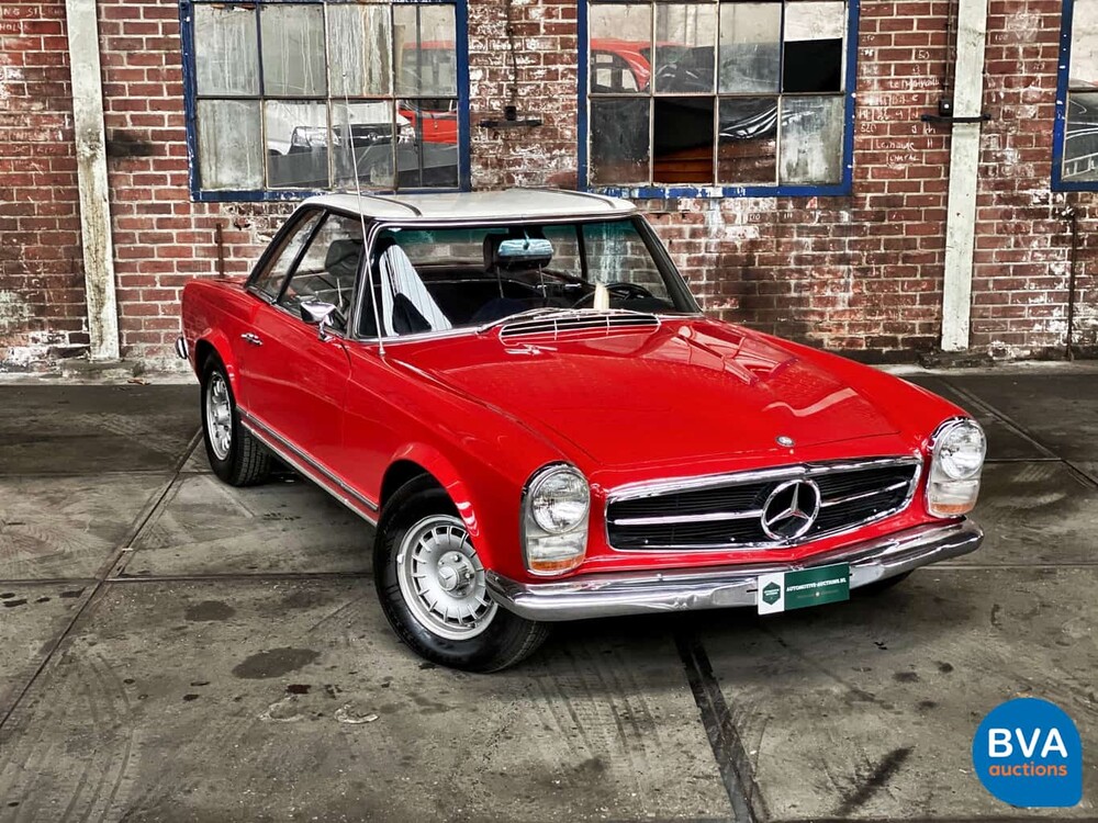 Mercedes-Benz 250SL Pagode W113 1968.