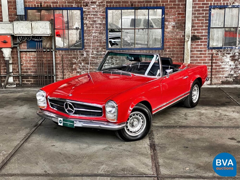 Mercedes-Benz 250SL Pagode W113 1968.